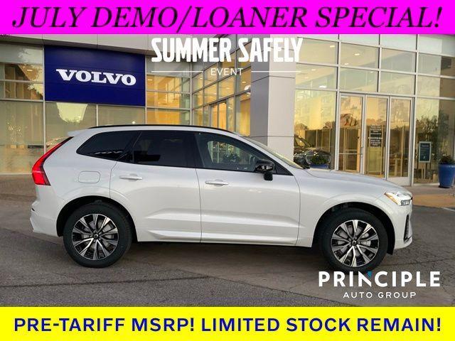 Photo of 2025 Crystal White Metallic Volvo XC60
