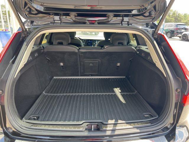 Photo of 2023 Onyx Black Metallic Volvo V60 Cross Country