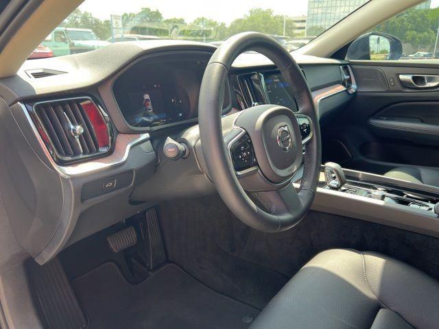 Photo of 2023 Onyx Black Metallic Volvo V60 Cross Country