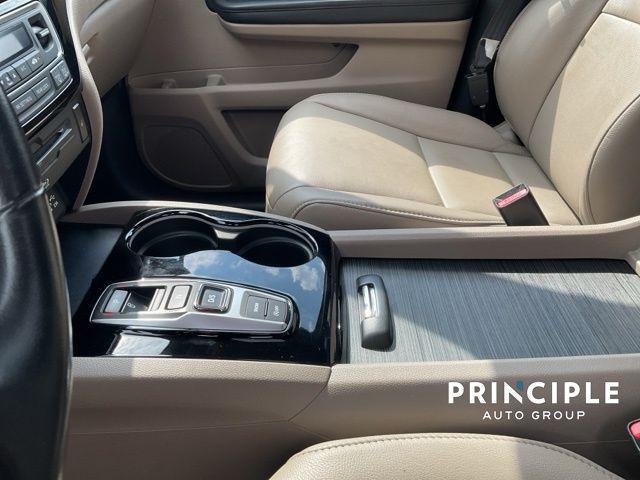 Photo of 2022 Platinum White Pearl Honda Pilot