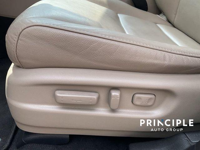 Photo of 2022 Platinum White Pearl Honda Pilot