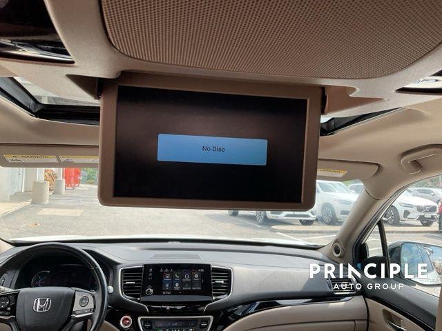 Photo of 2022 Platinum White Pearl Honda Pilot