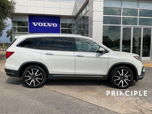 Photo of 2022 Platinum White Pearl Honda Pilot