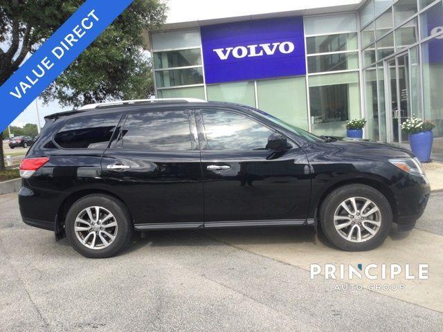 Photo of 2014 Super Black Nissan Pathfinder