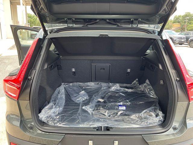 Photo of 2026 Forest Green Volvo XC40