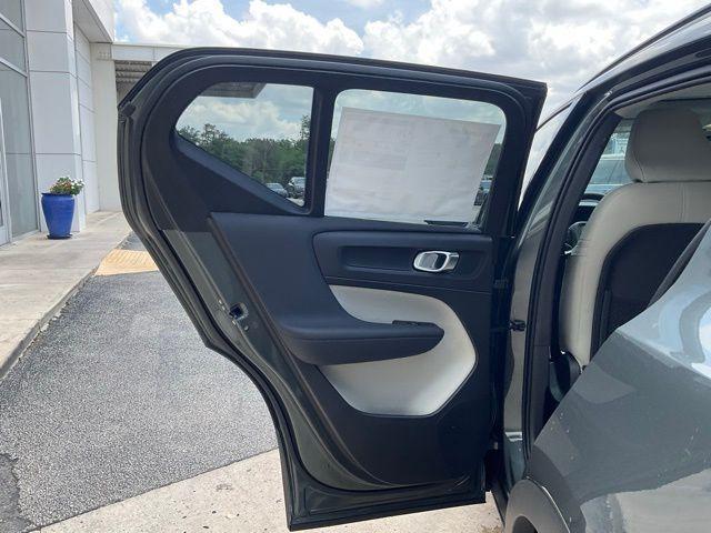 Photo of 2026 Forest Green Volvo XC40