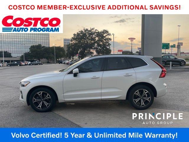 Photo of 2022 Crystal White Metallic Volvo XC60