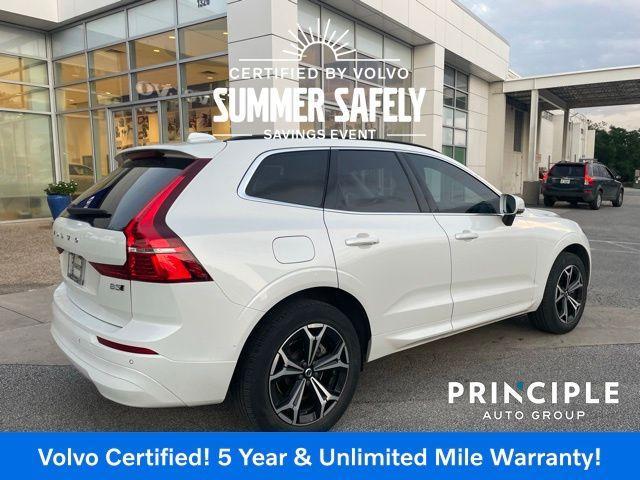 Photo of 2022 Crystal White Metallic Volvo XC60