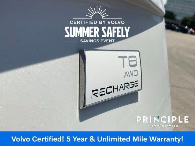 Photo of 2023 Crystal White Metallic Volvo XC90 Recharge Plug-In Hybrid