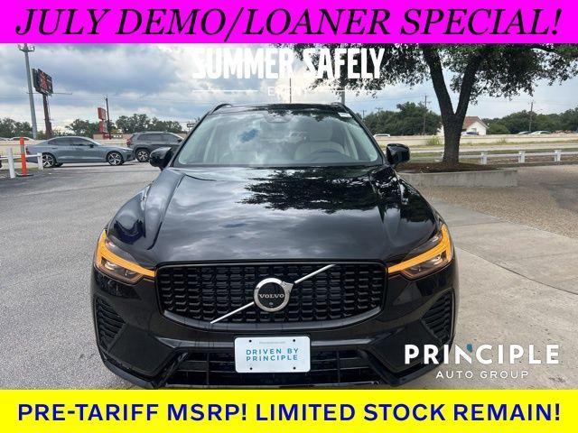 Photo of 2025 Onyx Black Metallic Volvo XC60