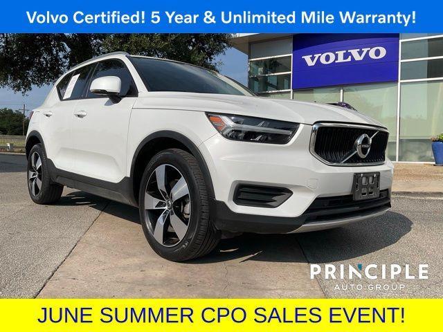 2022 Volvo XC40