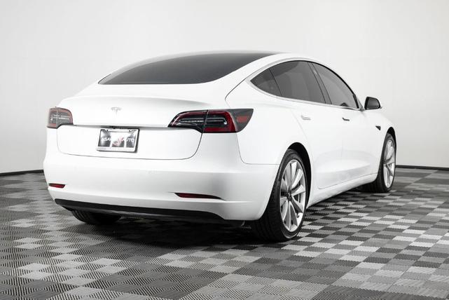 Photo of 2018 Pearl White Multi Tesla Model 3