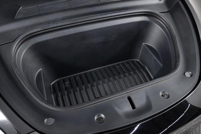 Photo of 2021 Black Tesla Model Y