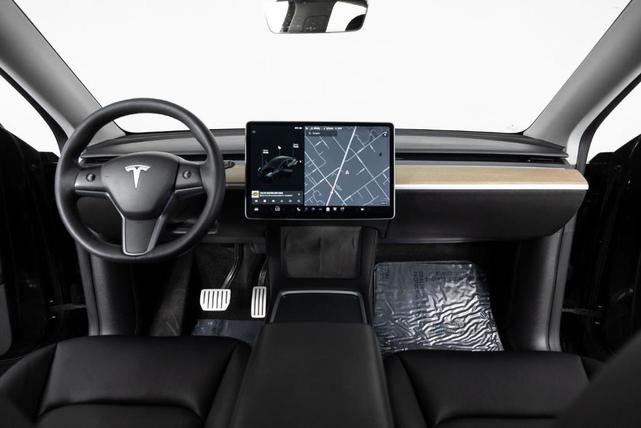 Photo of 2021 Black Tesla Model Y
