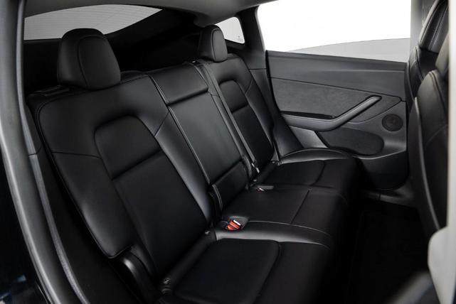 Photo of 2021 Black Tesla Model Y