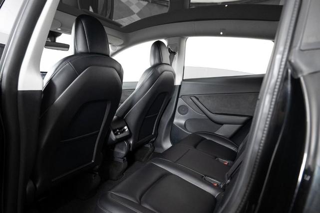 Photo of 2021 Black Tesla Model Y