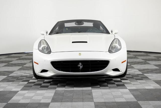 Photo of 2012 White Ferrari California