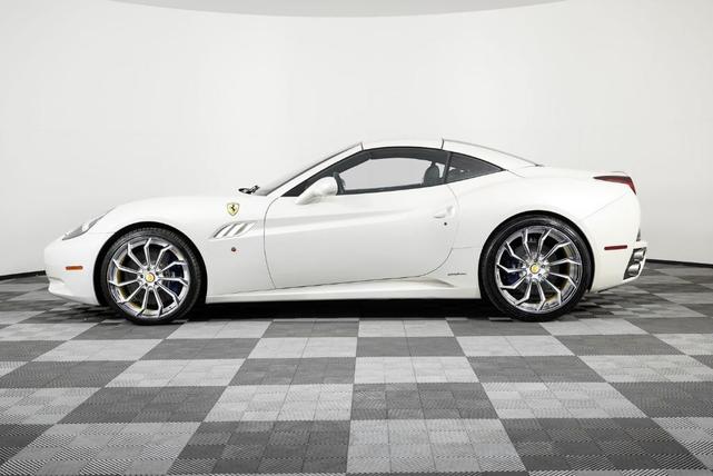Photo of 2012 White Ferrari California