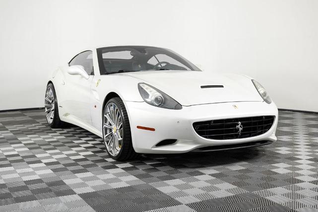 Photo of 2012 White Ferrari California