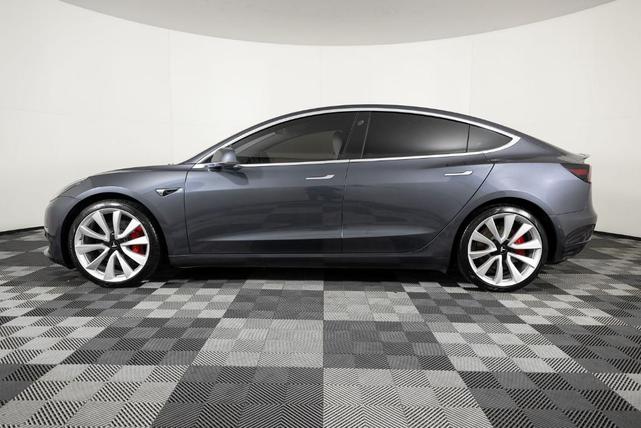 Photo of 2019 Midnight Silver Metallic Tesla Model 3
