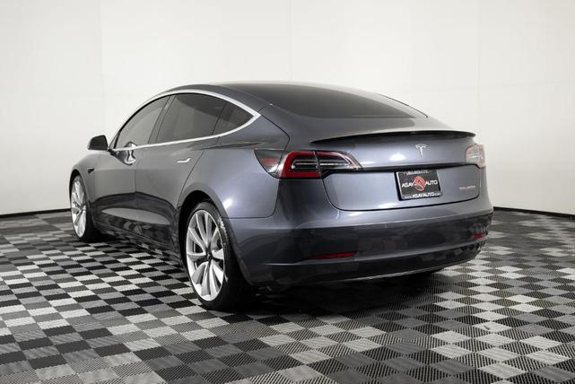 Photo of 2019 Midnight Silver Metallic Tesla Model 3