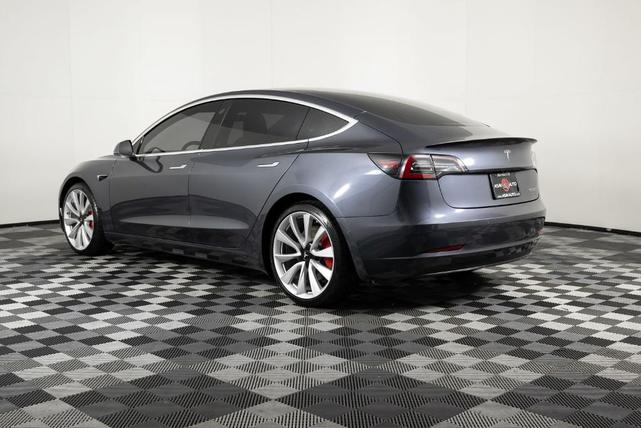 Photo of 2019 Midnight Silver Metallic Tesla Model 3