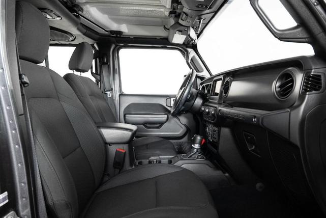 Photo of 2023 Black Jeep Wrangler