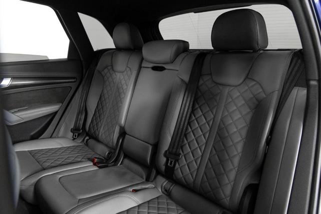 Photo of 2018 Navarra Blue Metallic Audi SQ5