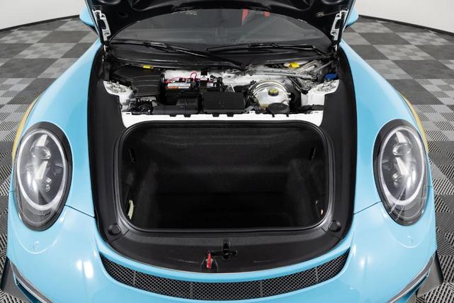 Photo of 2016 White Porsche 911