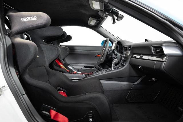 Photo of 2016 White Porsche 911