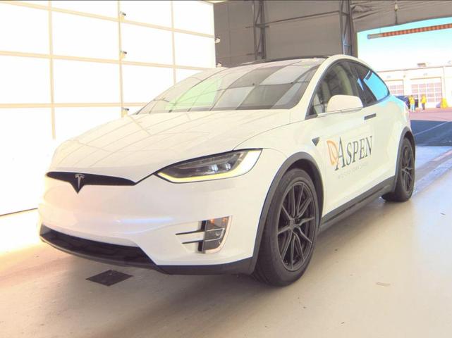 Photo of 2018 Pearl White Multi Tesla Model X