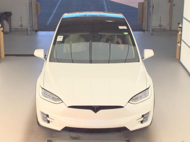 Photo of 2018 Pearl White Multi Tesla Model X