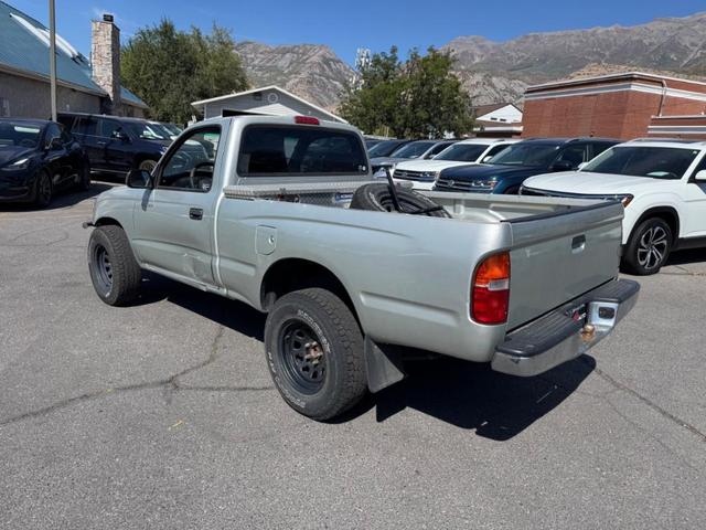 Photo of 2000 Silver Toyota Tacoma
