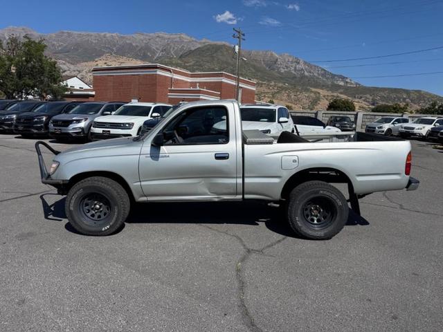 Photo of 2000 Silver Toyota Tacoma