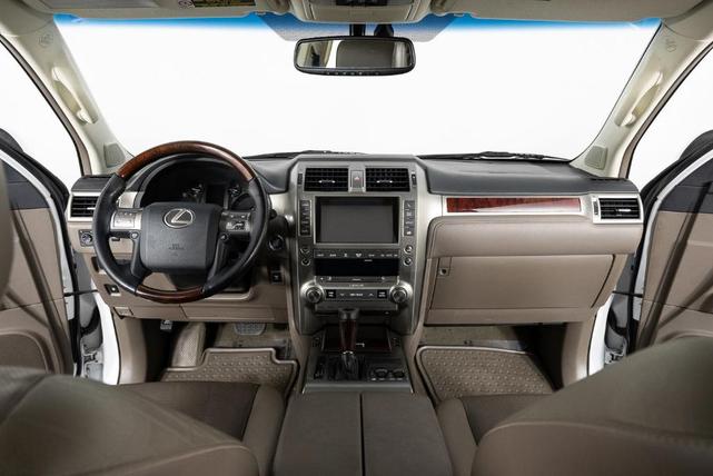 Photo of 2015 White Lexus GX 460
