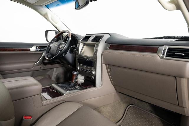 Photo of 2015 White Lexus GX 460