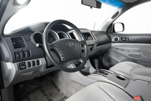 Photo of 2006 Silver Toyota Tacoma