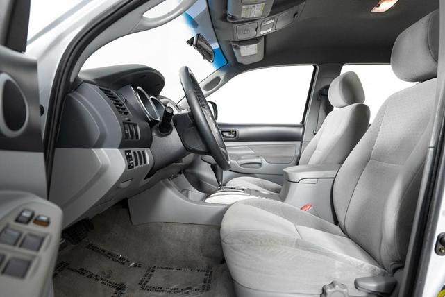 Photo of 2006 Silver Toyota Tacoma