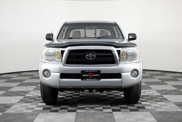 Photo of 2006 Silver Toyota Tacoma