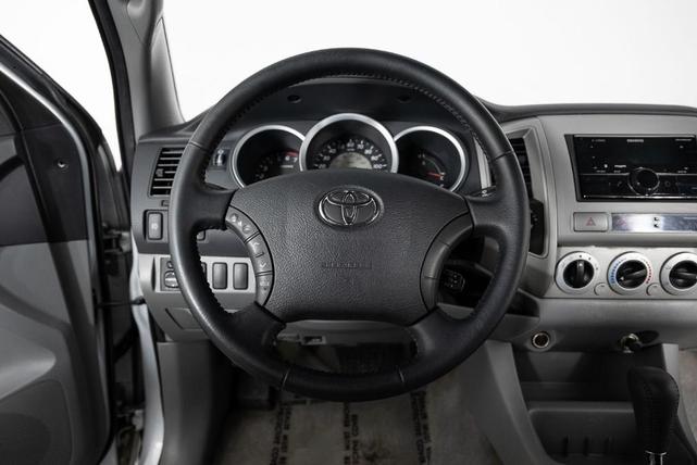 Photo of 2006 Silver Toyota Tacoma