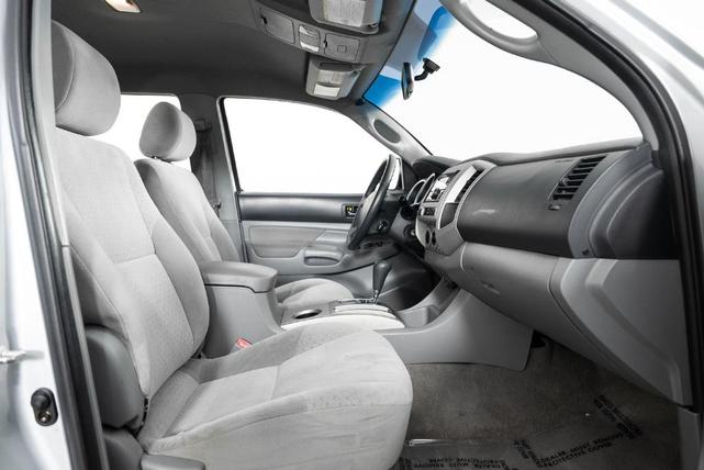 Photo of 2006 Silver Toyota Tacoma