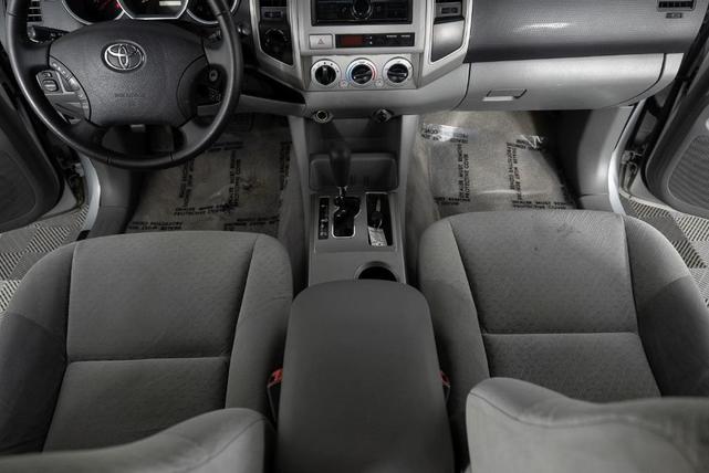 Photo of 2006 Silver Toyota Tacoma