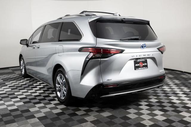 Photo of 2021 Celestial Silver Metallic Toyota Sienna