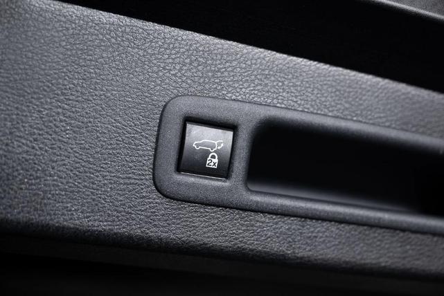Photo of 2021 Celestial Silver Metallic Toyota Sienna