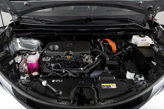 Photo of 2021 Celestial Silver Metallic Toyota Sienna