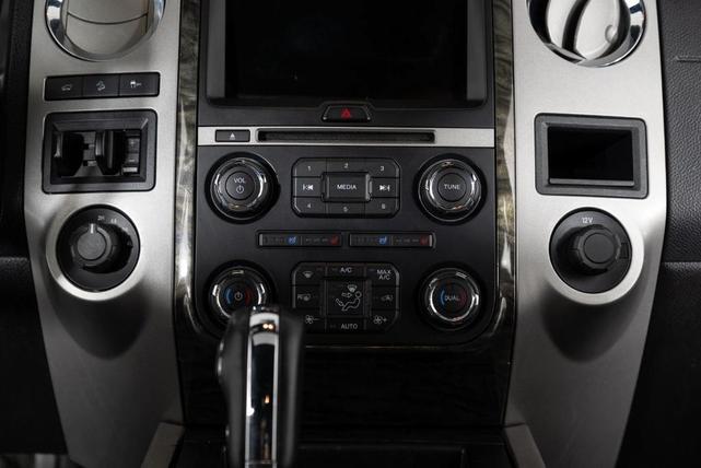 Photo of 2017 White Ford Expedition
