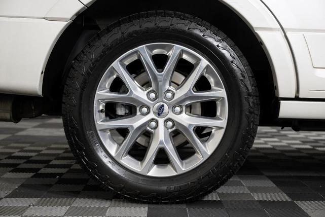Photo of 2017 White Ford Expedition
