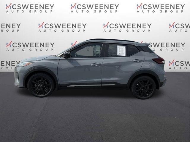 Photo of 2022 Boulder Gray Pearl Nissan Kicks