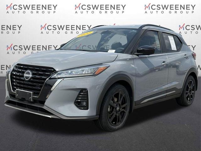 Photo of 2022 Boulder Gray Pearl Nissan Kicks