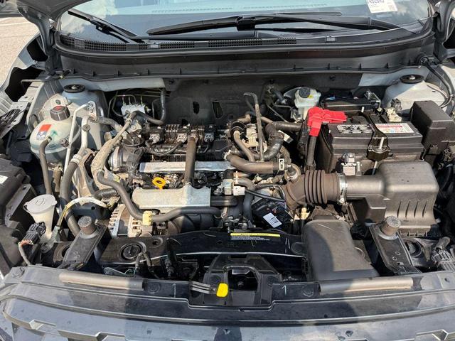 Photo of 2022 Boulder Gray Pearl Nissan Kicks